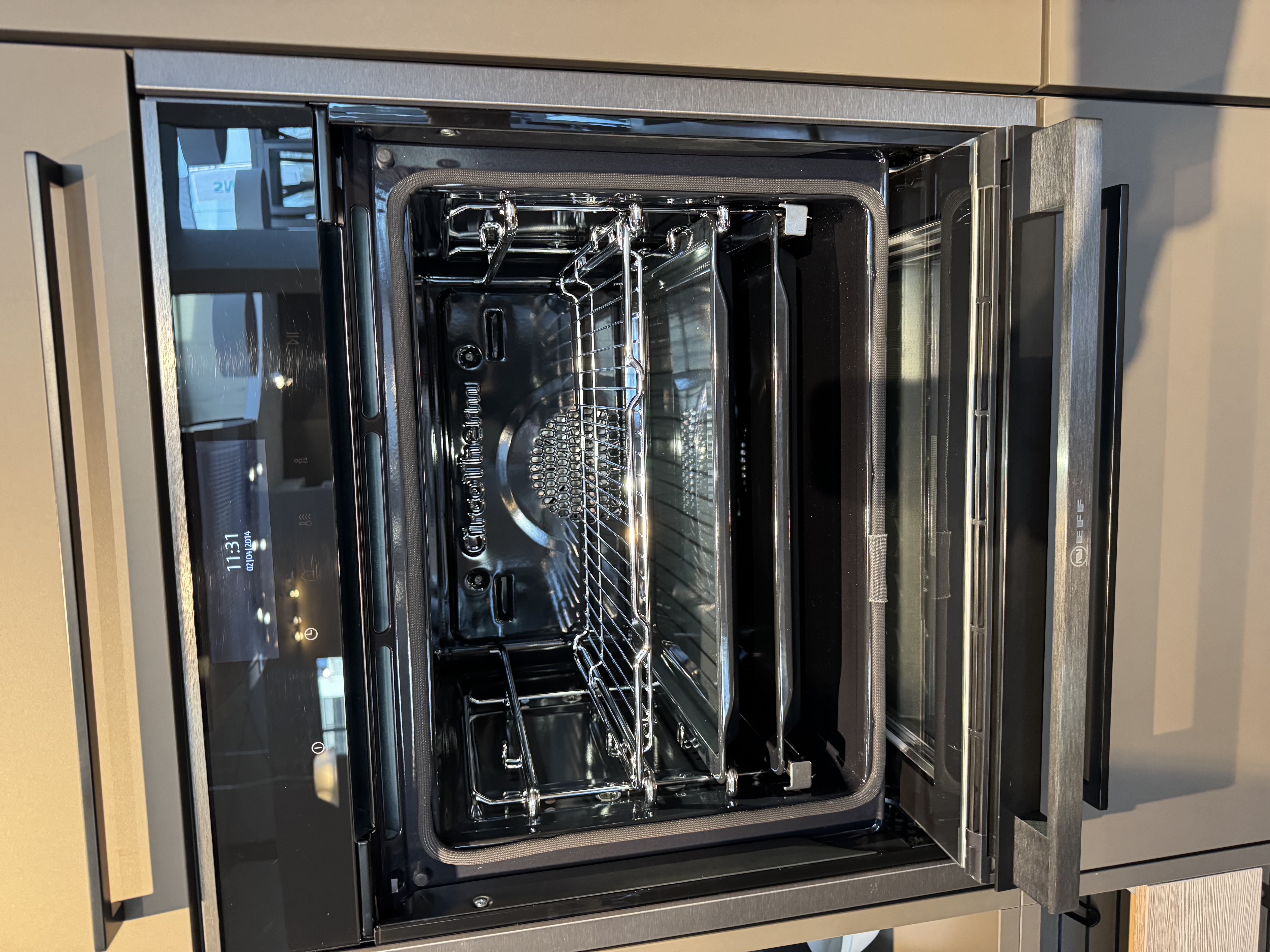 SC 41 Designinsel mit warmgewalzter Edelstahl-Arbeitsplatte