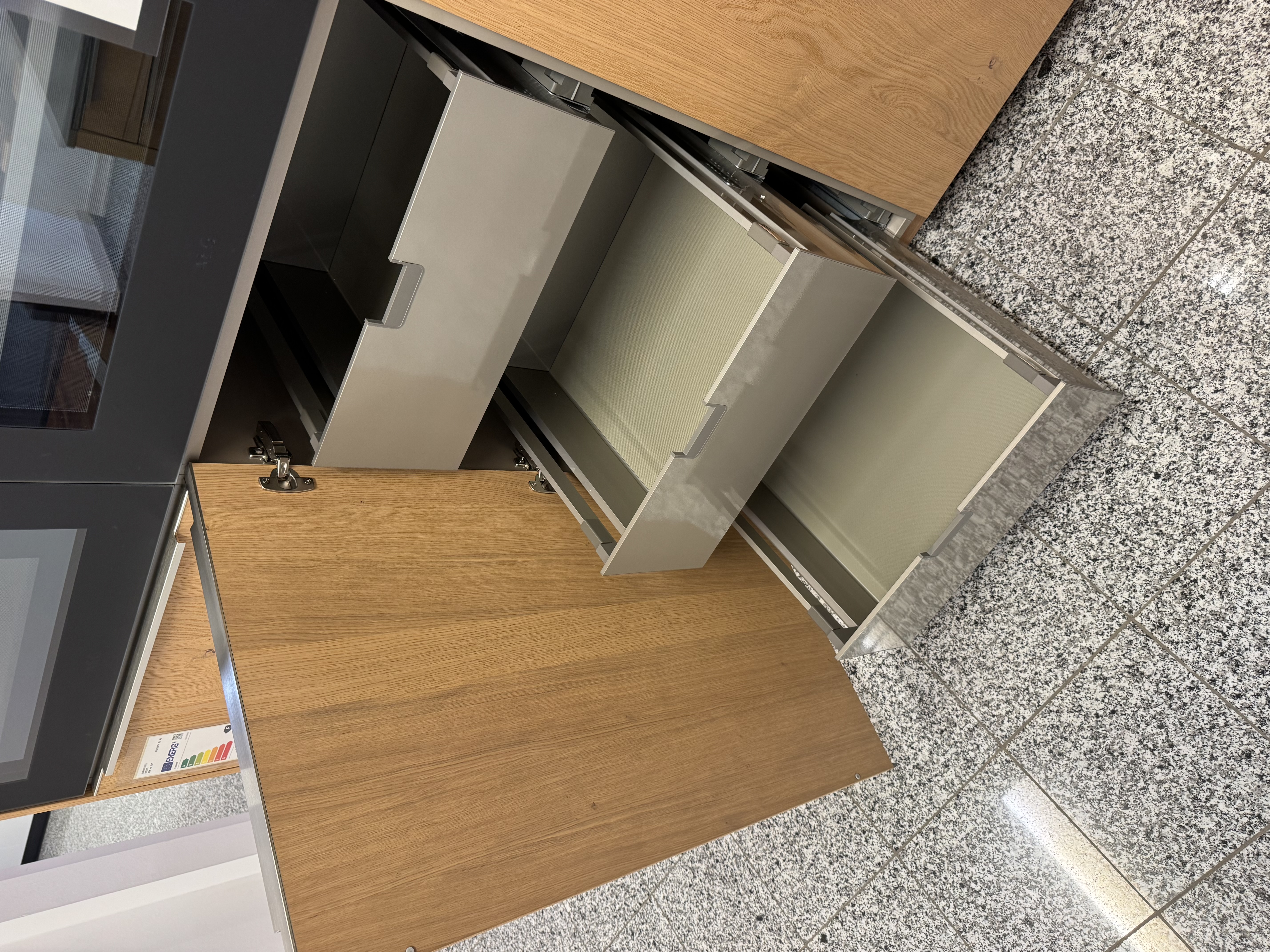 AV5082 Wildeiche Hell Echtholz trifft modernes Design