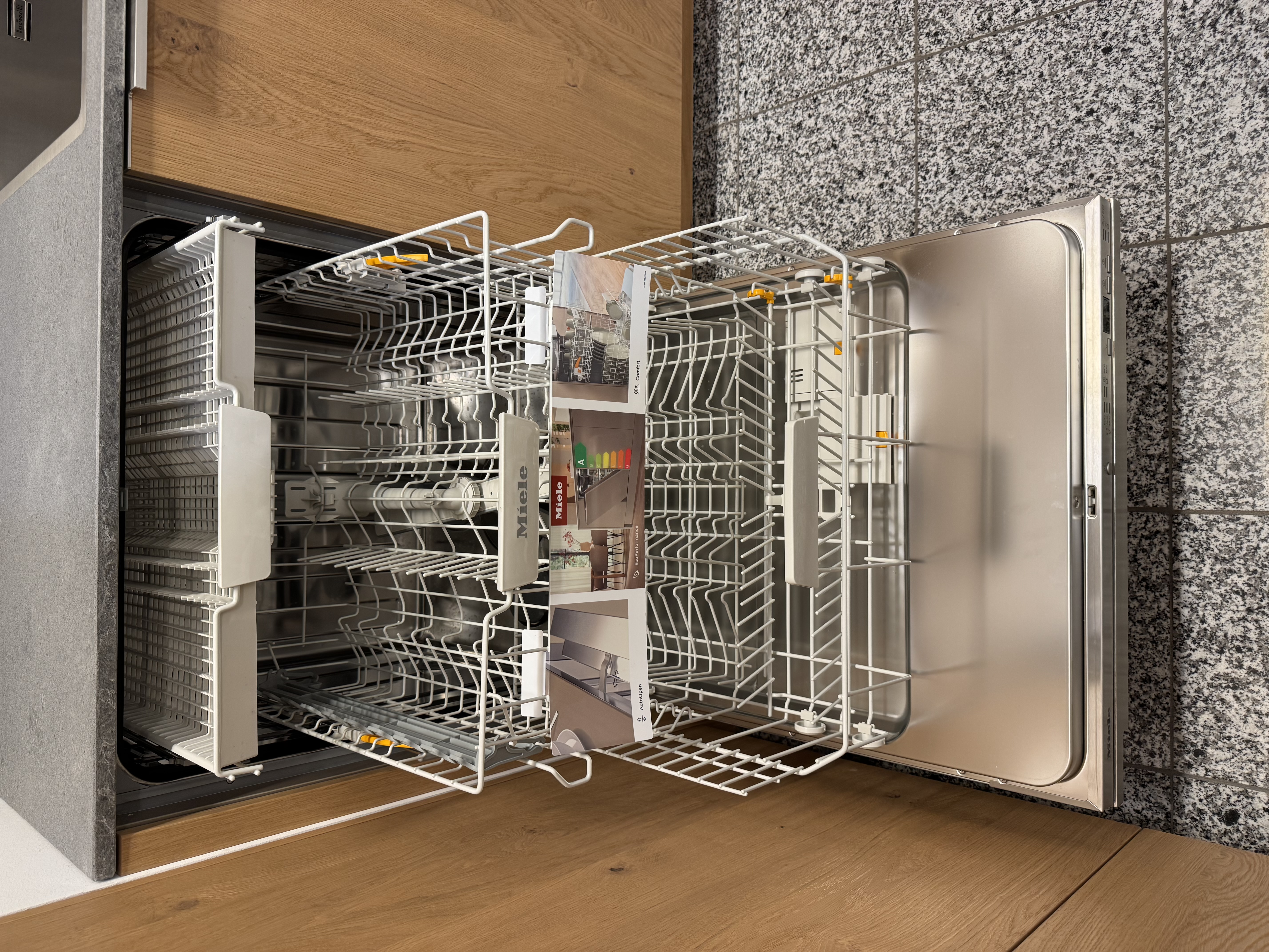 AV5082 Wildeiche Hell Echtholz trifft modernes Design