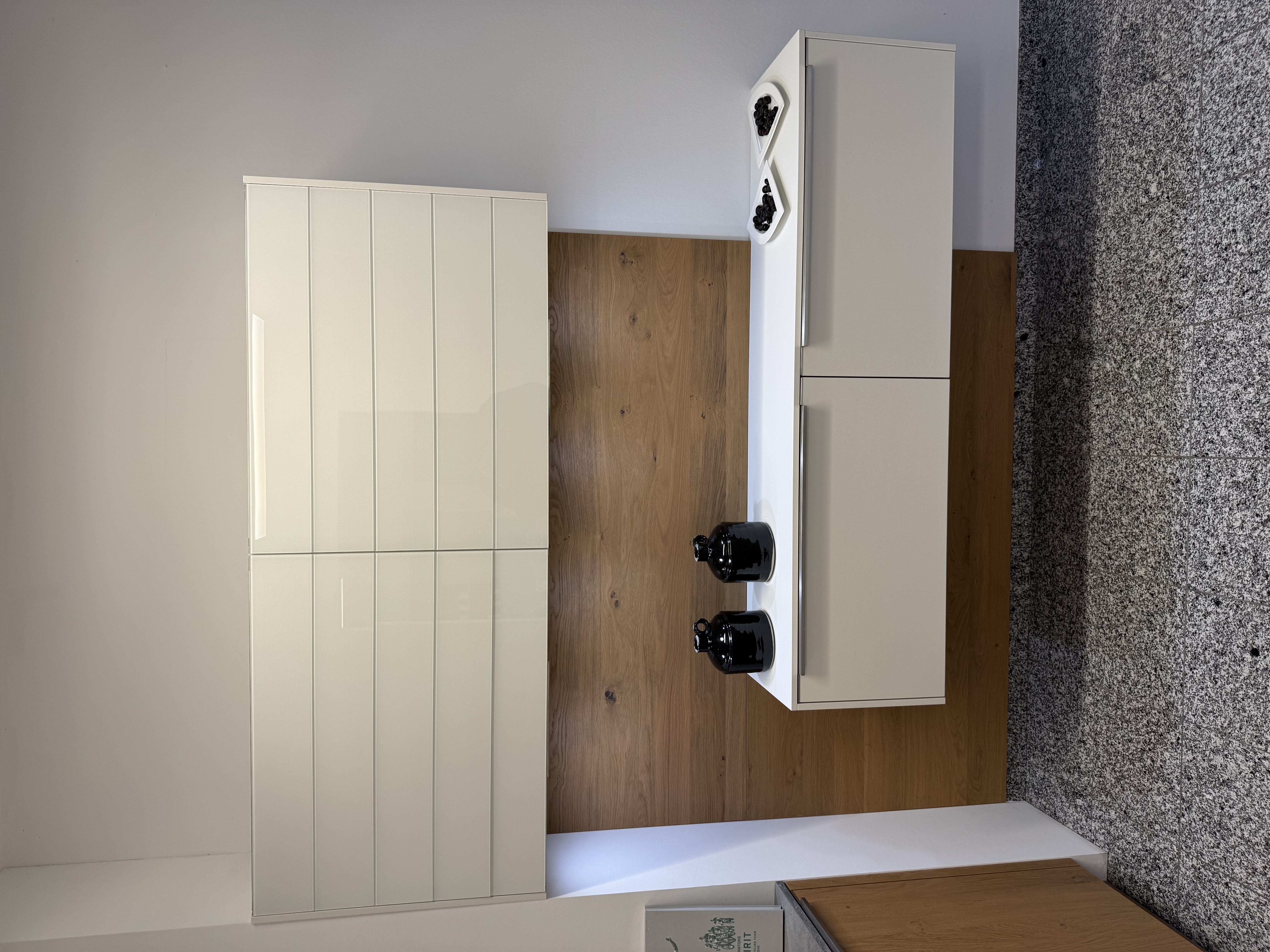 AV5082 Wildeiche Hell Echtholz trifft modernes Design