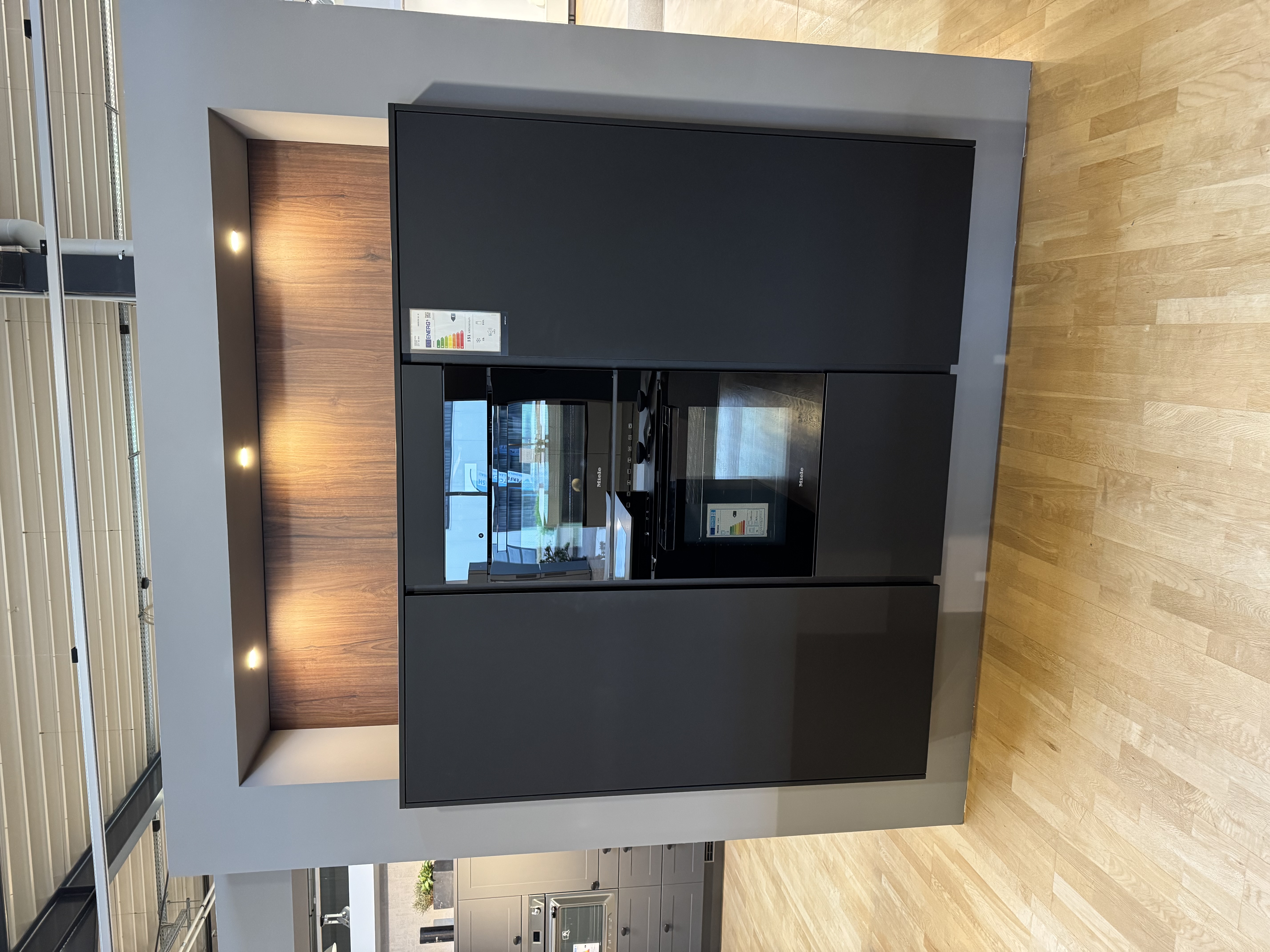 AV2135 GL Schwarz Matt Moderne Eleganz in Schwarz Matt