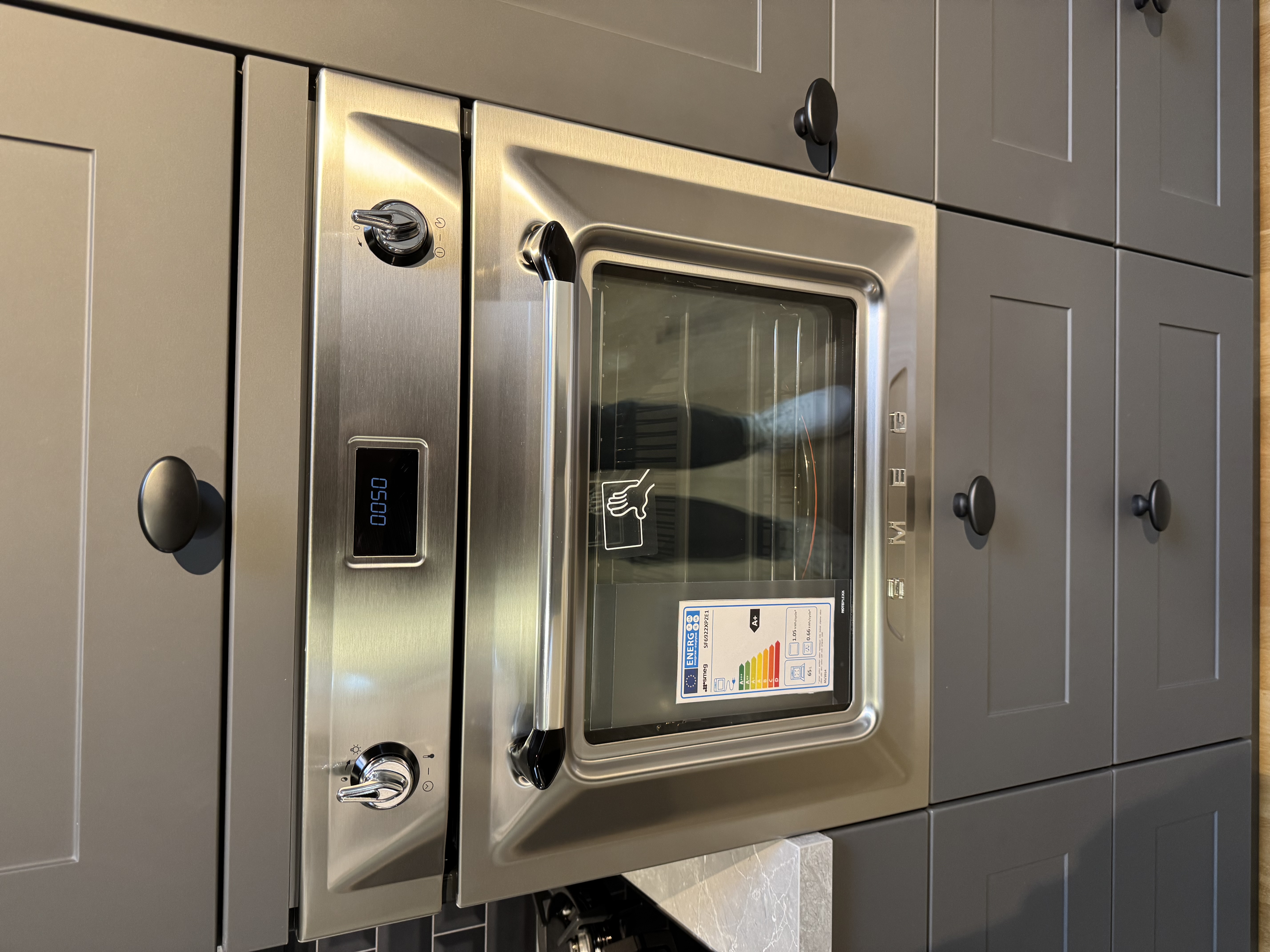 Classic - Lotus Graphit Lotus Graphit mit SMEG Ausstattung