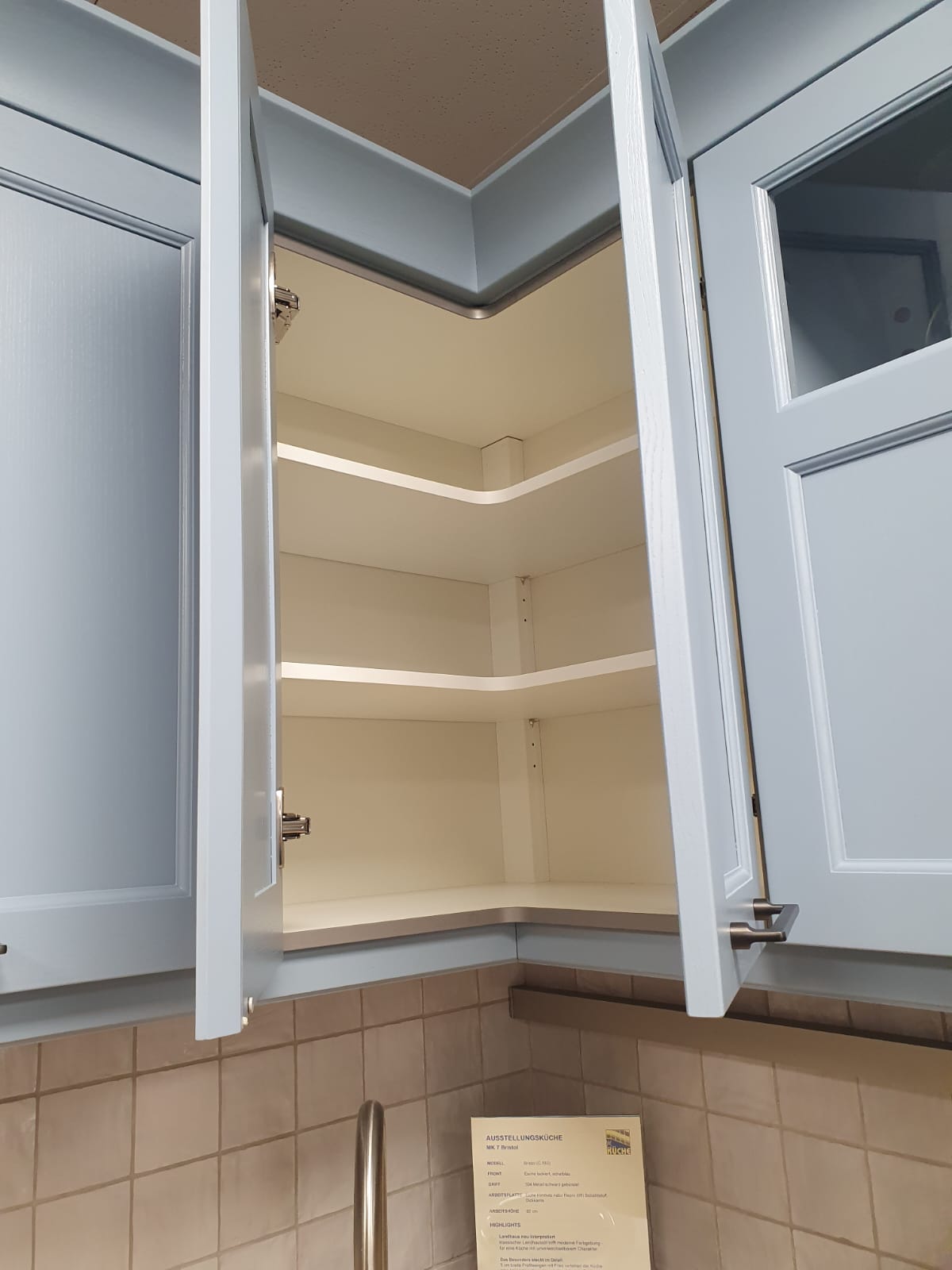 Klassischer Landhausstil trifft moderne Farbgebung