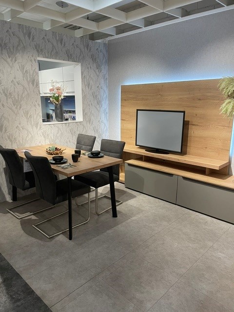 Koje 16 Esszimmer zum Abverkauf wegen Sortimentswechsel