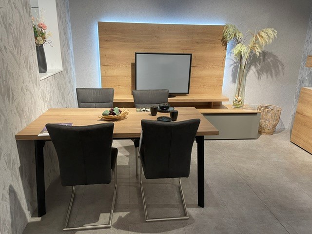Koje 16 Esszimmer zum Abverkauf wegen Sortimentswechsel