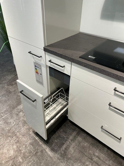 U-Küche Koje 02 mit Weinkühler