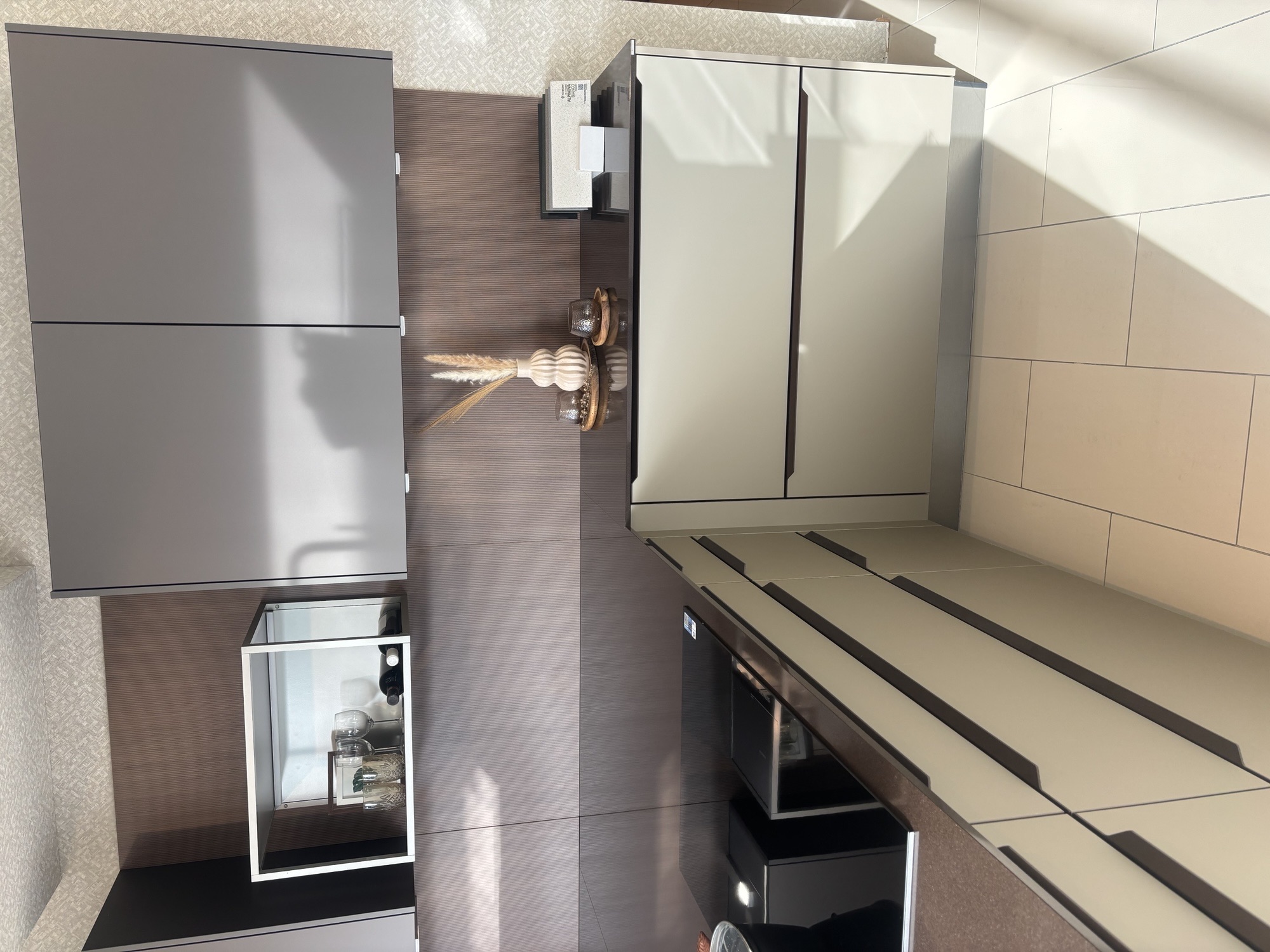 ELEMENTA Concept130 VEGAS in Champagner und Braun metallic inkl. Geräte
