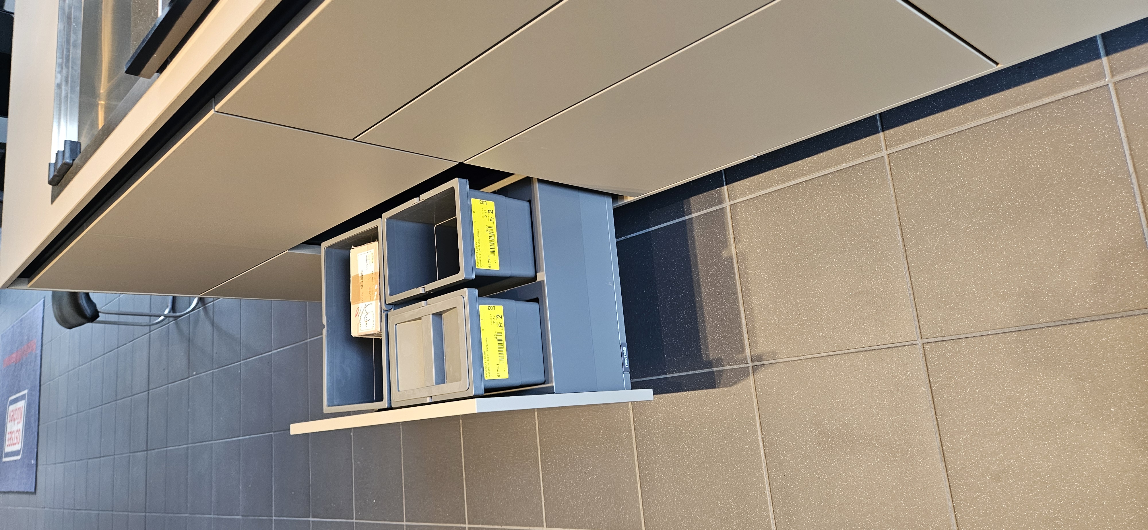 Hochwertige Next125 Küche mit Bora Professional und Miele Elektrogeräten