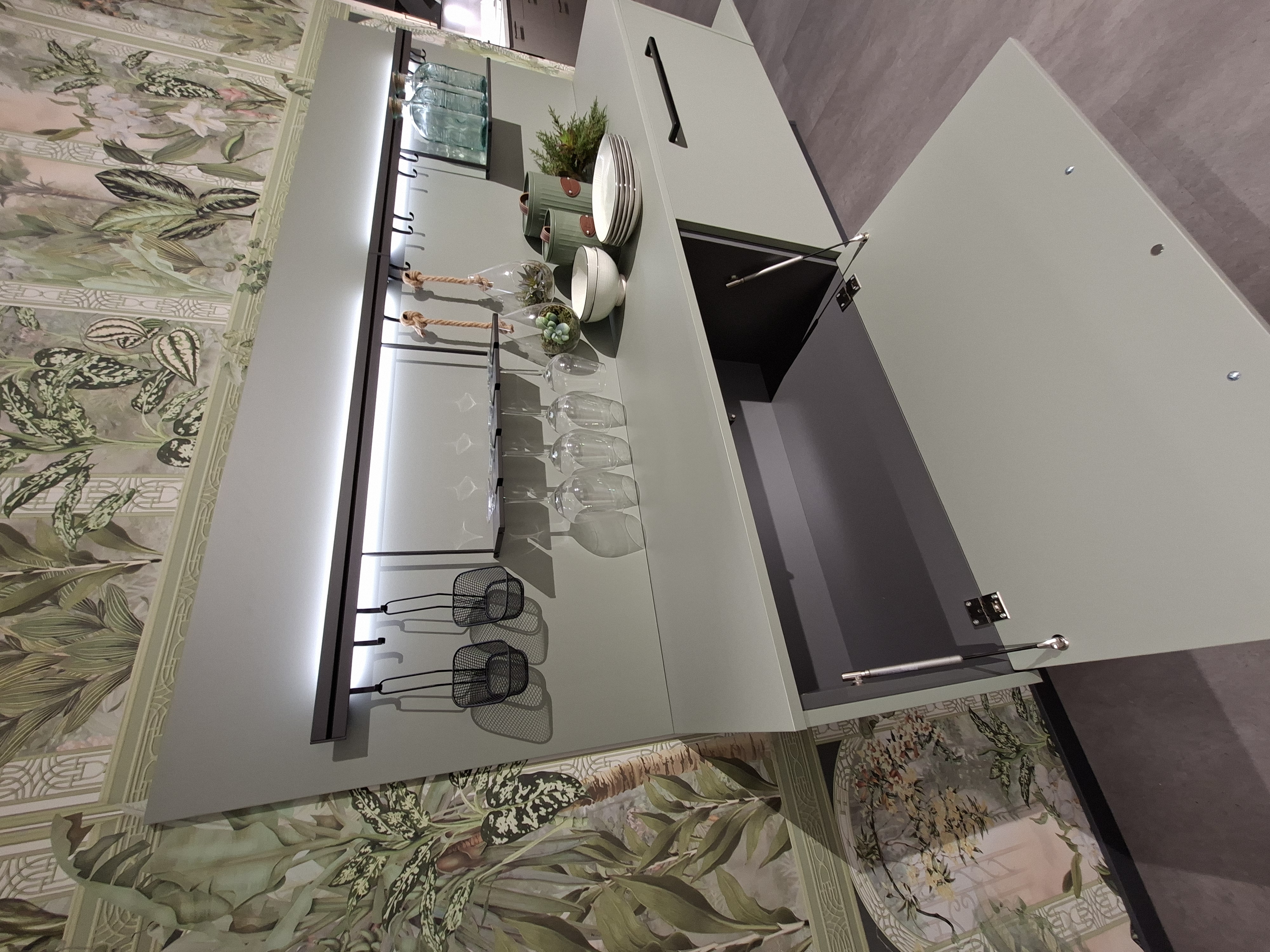 KOJE 12 - Bauformat Grifflos CP & Bosch HNG978QB1: Design trifft Perfektion